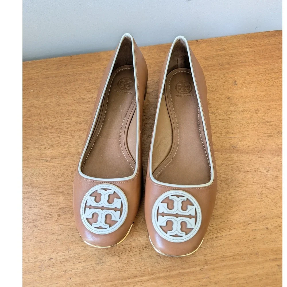 Tory Burch Tan Leather Ballet Flats Logo Medallion Size 10M